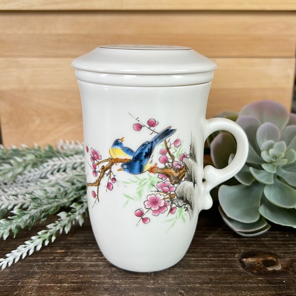 🎁 4/$25 - ASIAN style mug with strainer and lid - like NEW - bird - Picture 2 of 6